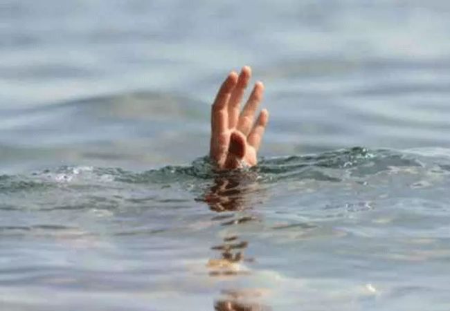 Three of family drown in sea in Maharashtra's Sindhudurg during p...