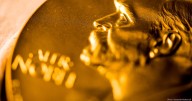 Científicos responsables de descubrir células guardianes del sistema inmune reciben Premio Nobel de Medicina