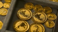 Gold futures rise above $4,000 per ounce for the first time