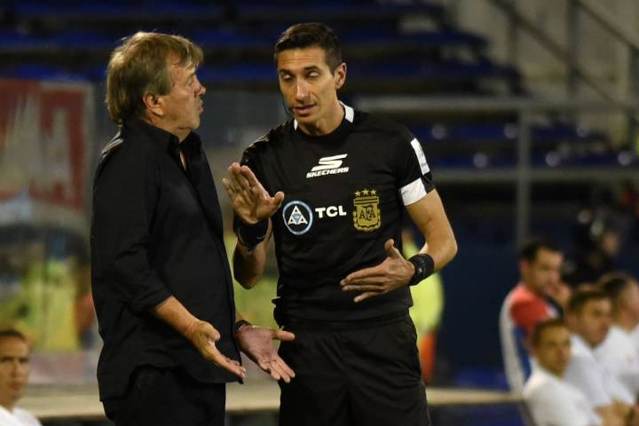 “¡Es una vergüenza!”. El último escándalo arbitral hizo que el DT de Belgrano estallara: sus tiros contra la AFA