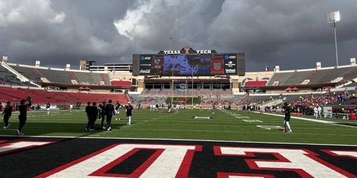LIVE: Texas Tech hosts Oklahoma State following weather delay