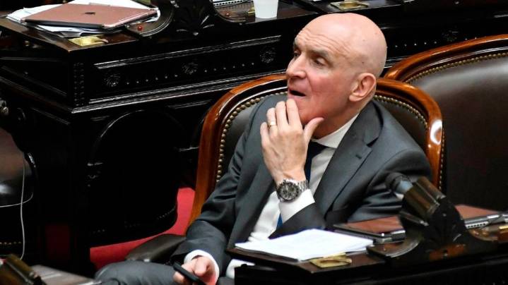 José Luis Espert pidió licencia como diputado nacional hasta el final de su mandato por "motivos personales"
