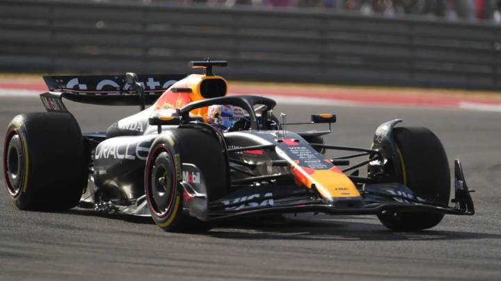 US Grand Prix: Max Verstappen keeps the pressure on McLaren with stunning pole position