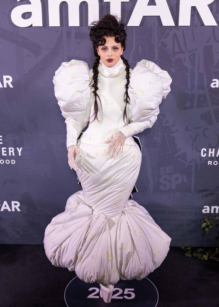 Here Are Some Tricks and Treats For You This Halloween