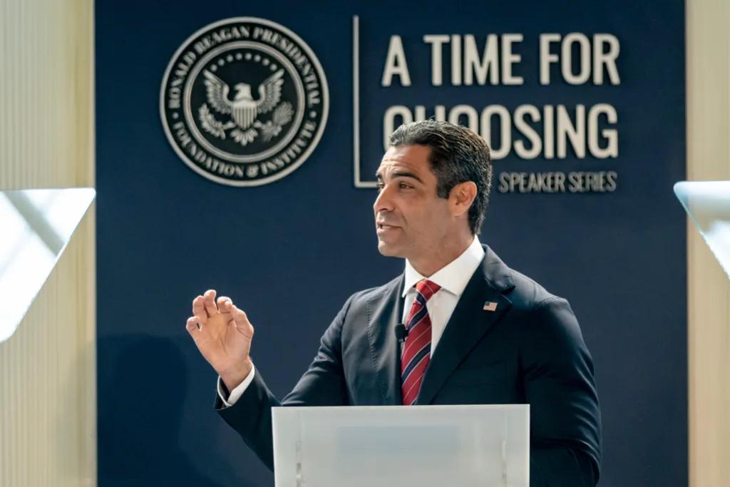 Miami mayor pitches media strategy as GOP answer to Mamdani