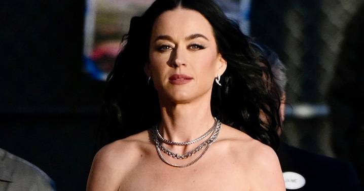 Sun-Kissed Katy Perry in Strapless Black Earns Fans' 'Face Card, Baby' Applause