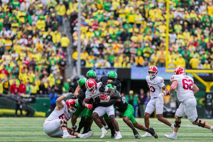 Can Oregon fix its short-yardage defense problems before Wisconsin game?