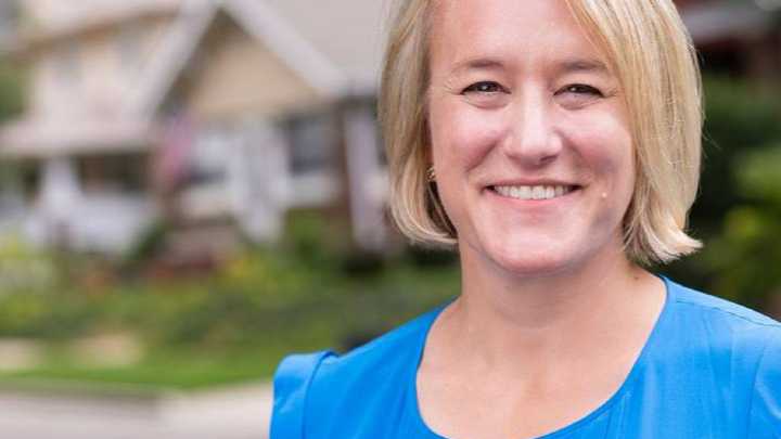 Congresswoman Nikki Budzinski discusses the government shutdown and Springfield's Wyndham Hotel