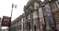 El Louvre no abrirá sus puertas este lunes después del robo del siglo: siguen sin aparecer las joyas
