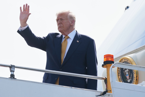 Para la nueva líder de Japón, la clave para conectar con Trump podría ser una camioneta Ford F
