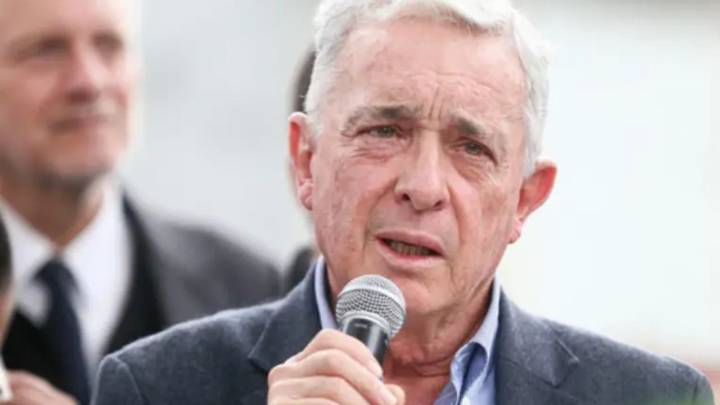 Álvaro Uribe: Tribunal de Bogotá absuelve al Expresidente de en casos de soborno