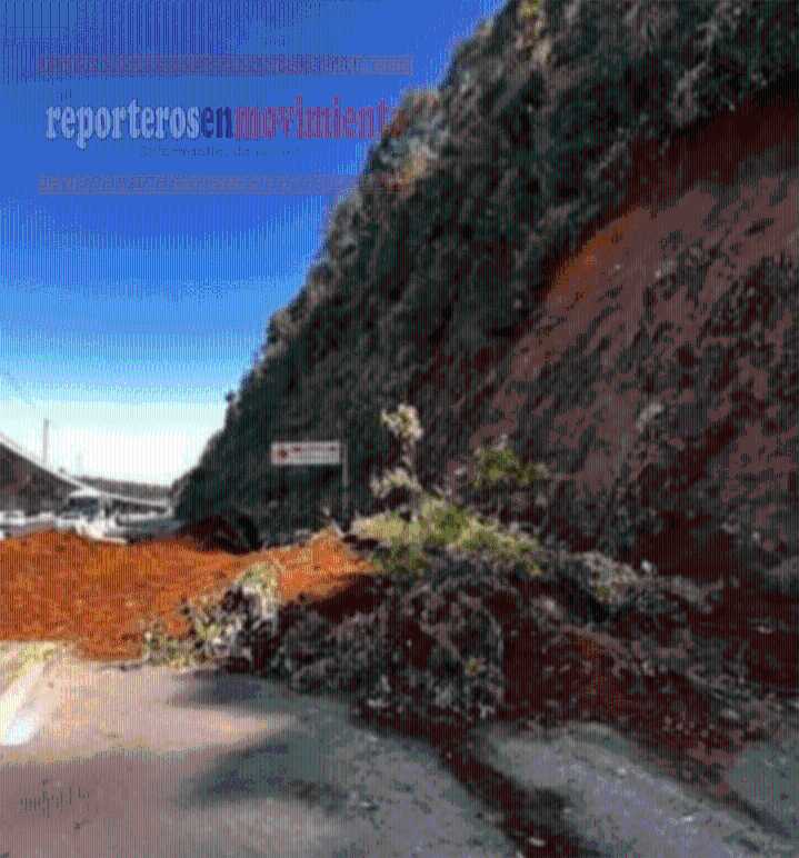 CERRO SE DESGAJO EN LA CARRETERA MÉXICO-TOLUCA; CERRADA CON DIRECCIÓN A LA CDMX