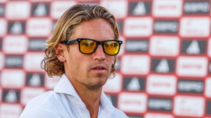 Una piloto de avión responde a Marcos Llorente: "Nunca hemos incluido sustancias para provocar lluvias"
