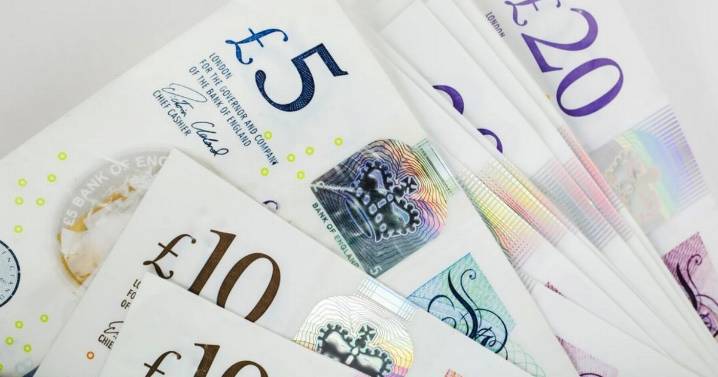 DWP set to hand thousands of parents free £514 payment