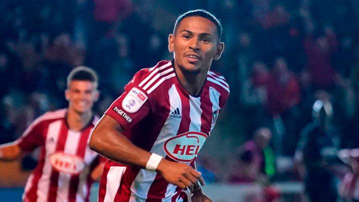 Exfutbolista del Manchester United utilizó la IA para negociar el contrato con su nuevo equipo