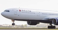 2 Delta jets collide on taxiway at LaGuardia airport