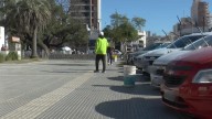 "Lo único que quiero es trabajar": el reclamo de un cuidacoches en la zona del Concejo
