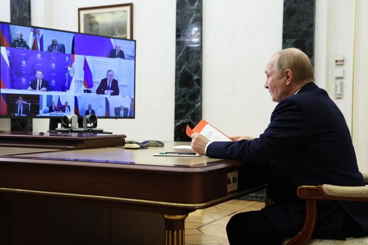 Putin advierte que la respuesta rusa a la militarización de Europa "no se hará esperar"