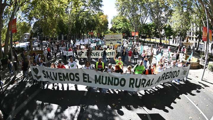 La España rural clama contra las “macrorrenovables” que explotan sus pueblos