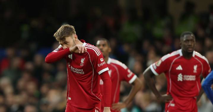 Arne Slot's shocking decision sees Liverpool drop more points against Chelsea