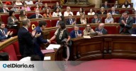 El Parlament recibe con una ovación a la diputada de la CUP Pilar Castillejo tras ser deportada desde Israel por participar en la flotilla