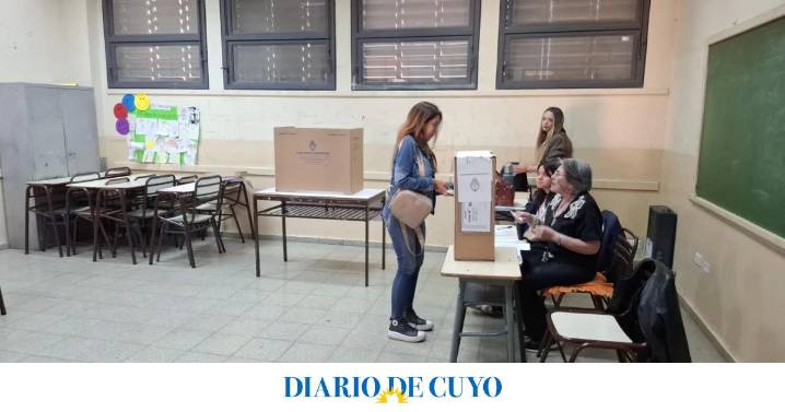 Postal histórica: el adiós al “cuarto oscuro” en el primer test para la BUP