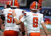 Syracuse football’s starting center injured on first offensive play against Pitt