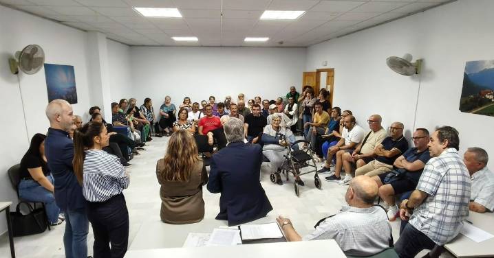 El PSOE denuncia la paralización de las obras de la plaza Cantes de Cádiz