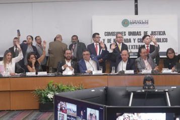 Aprueban Morena y aliados dictamen de reforma a Ley de Amparo en comisiones