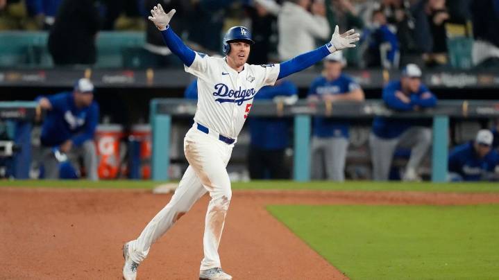 Dodgers produce 18-inning World Series sequel, `The Late, Late Sho'