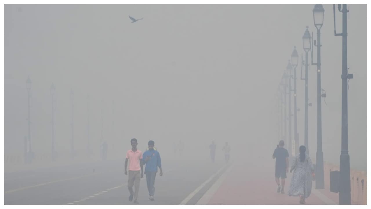 Delhi AQI news live updates: National capital grapples with 'very poor' air quality; govt plans first artificial rain next week