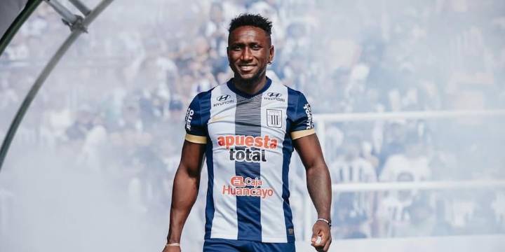 Alianza Lima apuesta fuerte por su talento extranjero: Eryc Castillo renovó contrato hasta 2028 con los ‘blanquiazules’