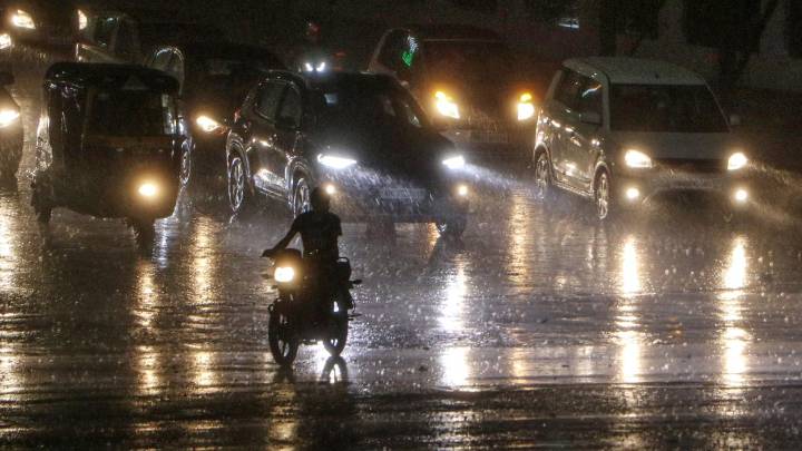 Heavy rains lash parts of Tamil Nadu as northeast monsoon intensifies