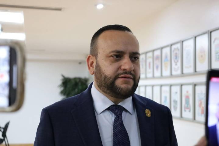 “Morena deja indefenso al pueblo y plancha camino a dictadora con reforma al amparo”: Arturo Medina