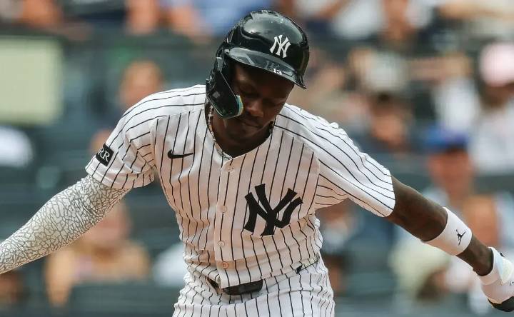 NY Yankees’ Jazz Chisholm Jr. voices frustration to HC Aaron Boone following Game 1 loss to Red Sox