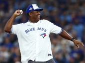 World Series hero Joe Carter enjoys returns to Rogers Centre