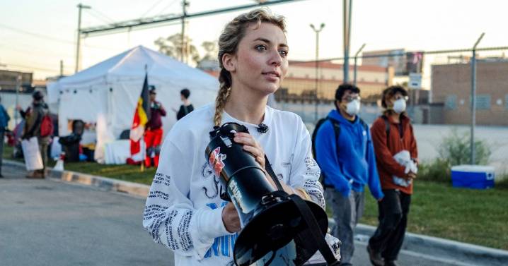 DOJ indicts Democratic congressional candidate Kat Abughazaleh over ICE protests