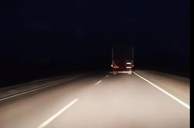 "Una trampa mortal en la ruta": un camión sin luces pone en riesgo a todos