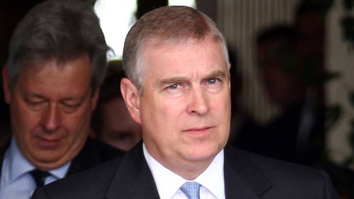 ‘Another Nail in the Coffin’: Royal Family Removes Prince Andrew’s Crest from Windsor Castle to Protect the Monarchy