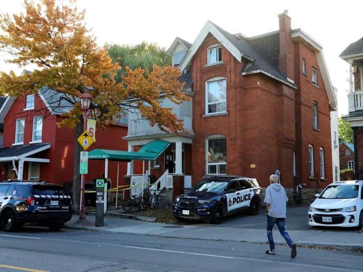 Man found with gunshot wounds at Centretown rooming house