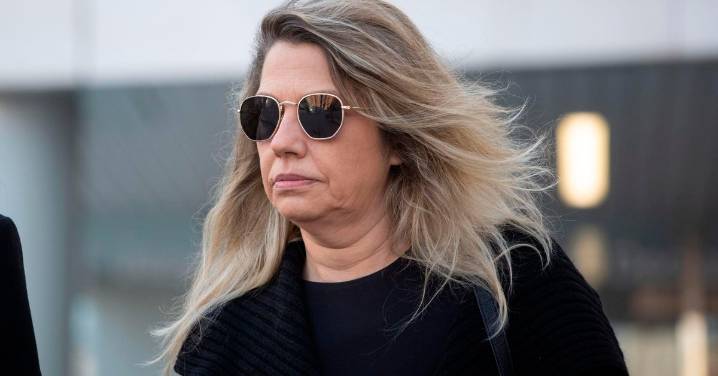 El Instituto de Empresa responde al juez Peinado que no tiene correos con la asesora de Gómez