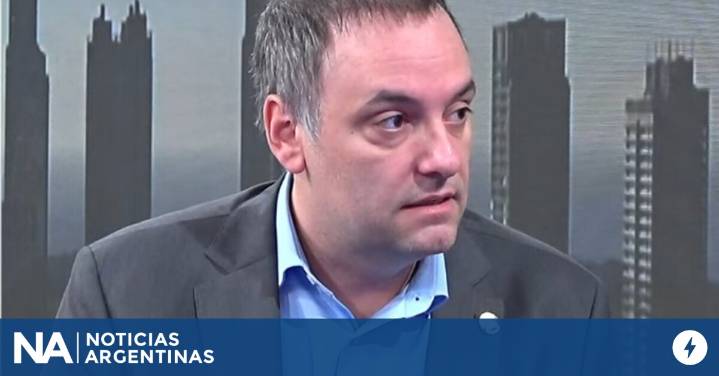 Adorni votó y dijo que no ve estas elecciones como un plebiscito a Milei