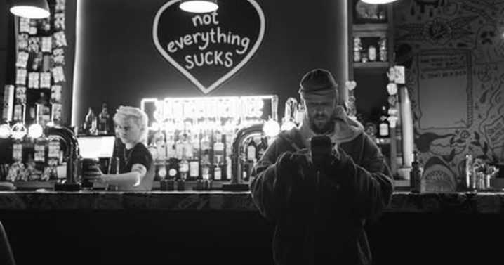 Justin Bieber films surprise music video in Dundee bar for latest single