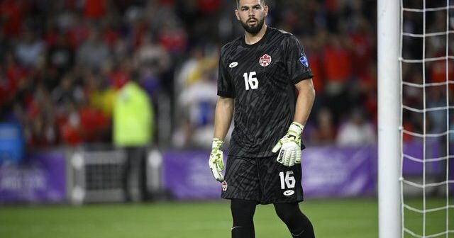Crépeau returns home as Canada weighs No. 1 goalkeeper decision