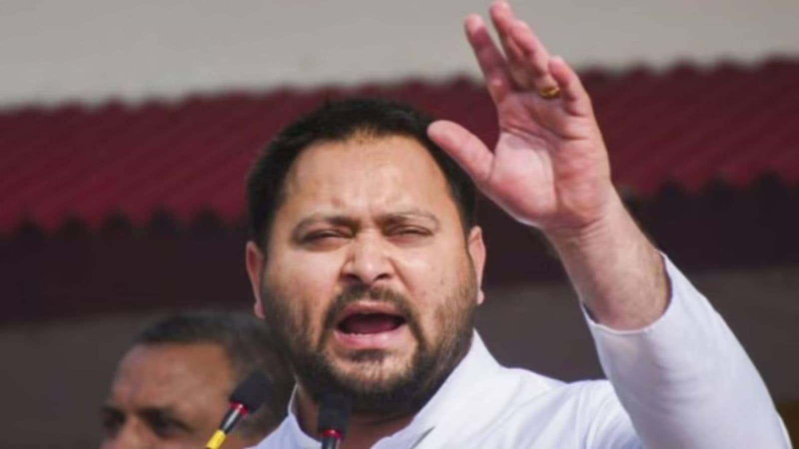 Amid Mahagathbandhan crisis, RJD unveils list of 143, drops 36 MLAs, focuses on ‘M