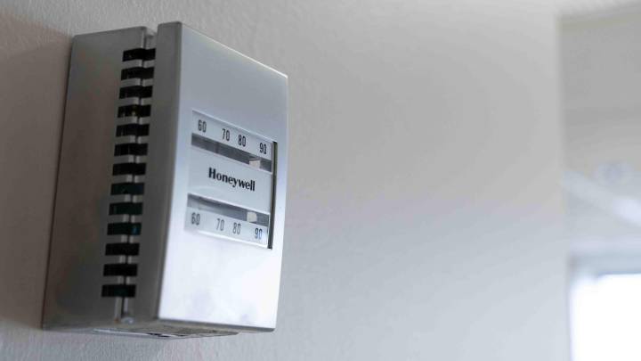 What temperature should you set your thermostat to? What officials say