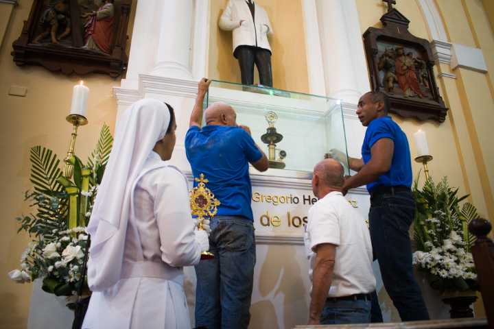 Altagracia y la Candelaria transforman sus espacios para la canonización de JGH y madre Carmen Rendiles