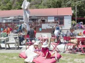 Peter Jackson forces closure of popular NZ café