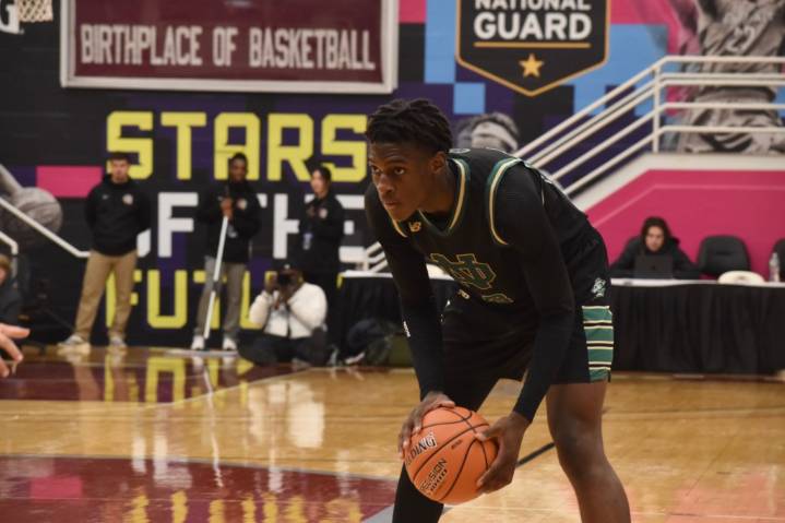 State's best high school basketball player makes college choice and it's not UConn