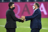 "No hay colores ni rivalidades". La sentida despedida de hinchas de River a Miguel Ángel Russo
